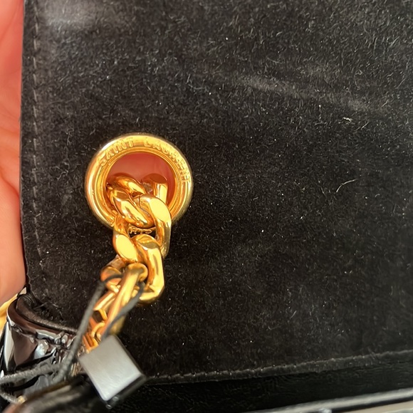 YSL Vicky crossbody bag Versatile and also works as small handbag - Picture 9 of 11